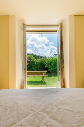 Bügeleisen/Bügelbrett, kostenloses WLAN, Bettwäsche