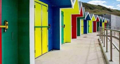 Barry Island Beachfront Getaway + Private Parking