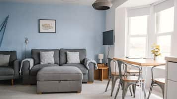 Smart TV, books, stereo