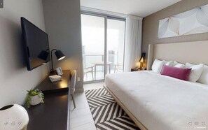 2 bedrooms, in-room safe, desk, iron/ironing board - Luxury Condo, Stunning Ocean views, Free Parking! (Hollywood)