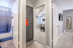 4 bedrooms, desk, iron/ironing board, travel crib