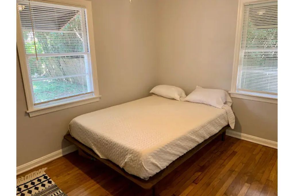 Davinci's Bungalow near Timuquana Country Club and Yacht Club