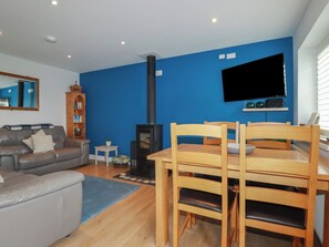 Fireplace - Lowenek (Bodmin)