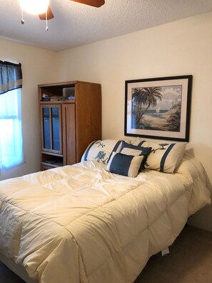 3 Schlafzimmer, Schreibtisch, kostenloses WLAN, Bettwäsche