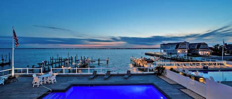 Outdoor pool, a heated pool