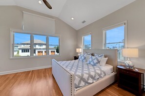 4 bedrooms, desk, iron/ironing board, free WiFi