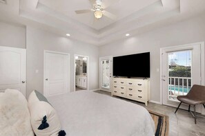 3 bedrooms, iron/ironing board, travel crib, WiFi