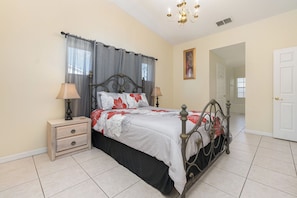 5 bedrooms, iron/ironing board, WiFi, bed sheets