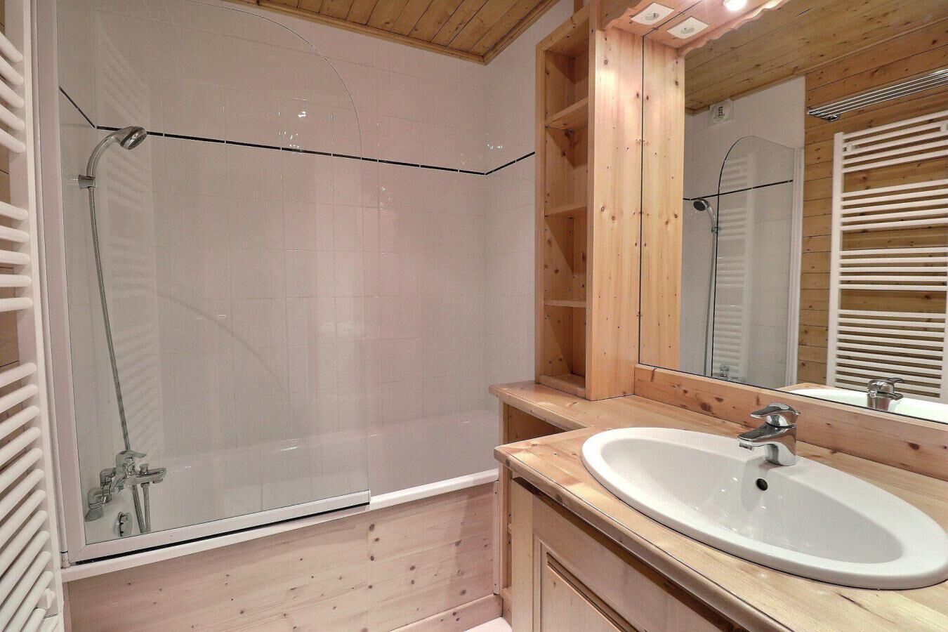 Bathtub