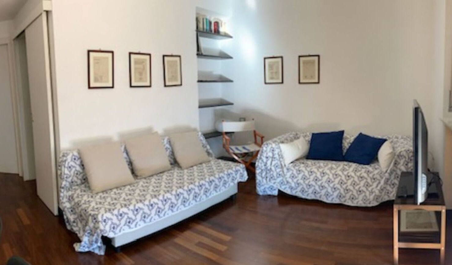 apartment with terrace in the heart of genoa