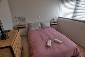 1 camera, Wi-Fi gratuito, lenzuola