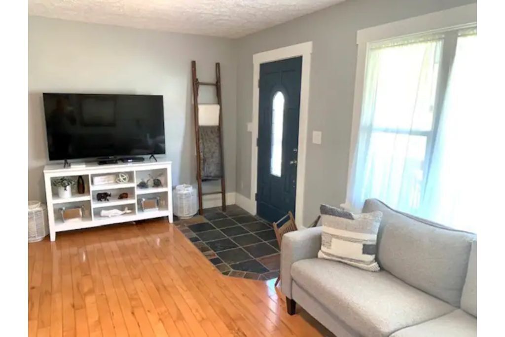 Steps to the lake, near Cedar point, boat parking