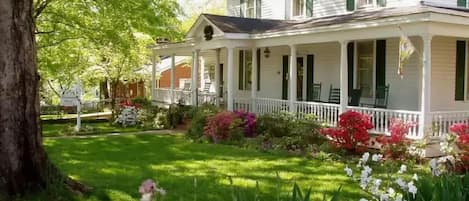 Fachada de la propiedad