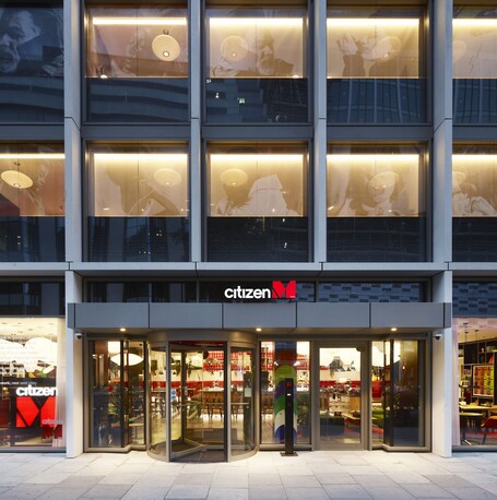 citizenM London Victoria Station – Affordable hotel in London