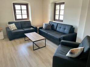 Smart TV, table football