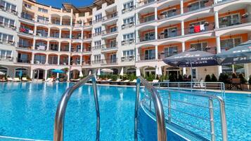 Seasonal outdoor pool