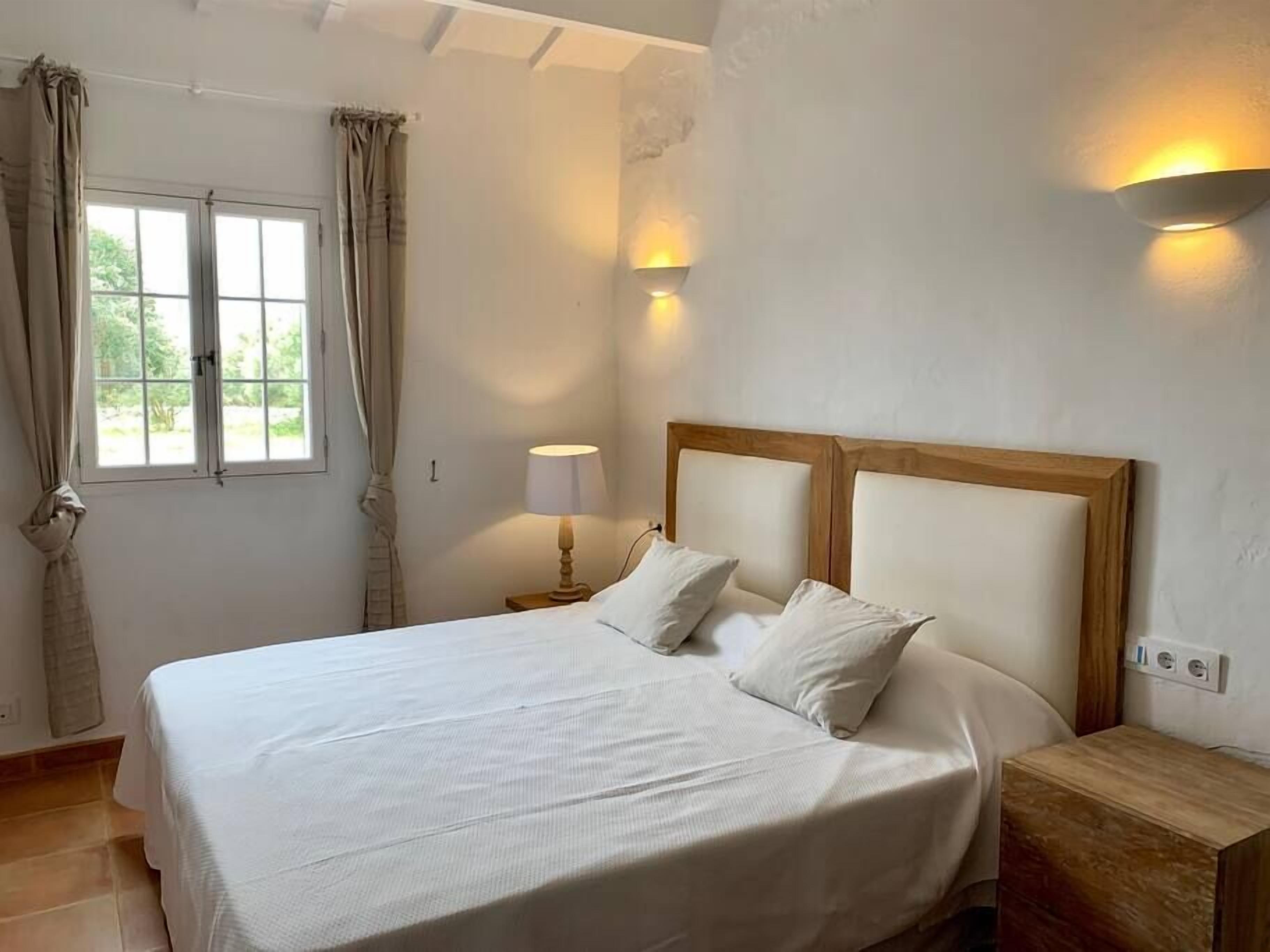 4 Schlafzimmer, schallisolierte Zimmer, Bügeleisen/Bügelbrett, WLAN