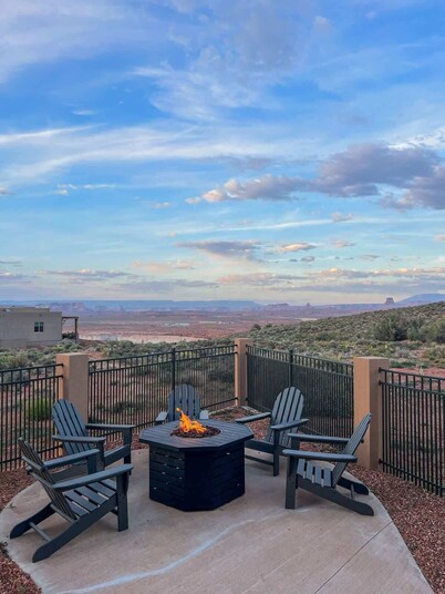 The Cliff Dweller - Peaceful Escape, 50-mile Views