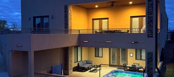 The Cliff Dweller - Peaceful Escape, 50-mile Views