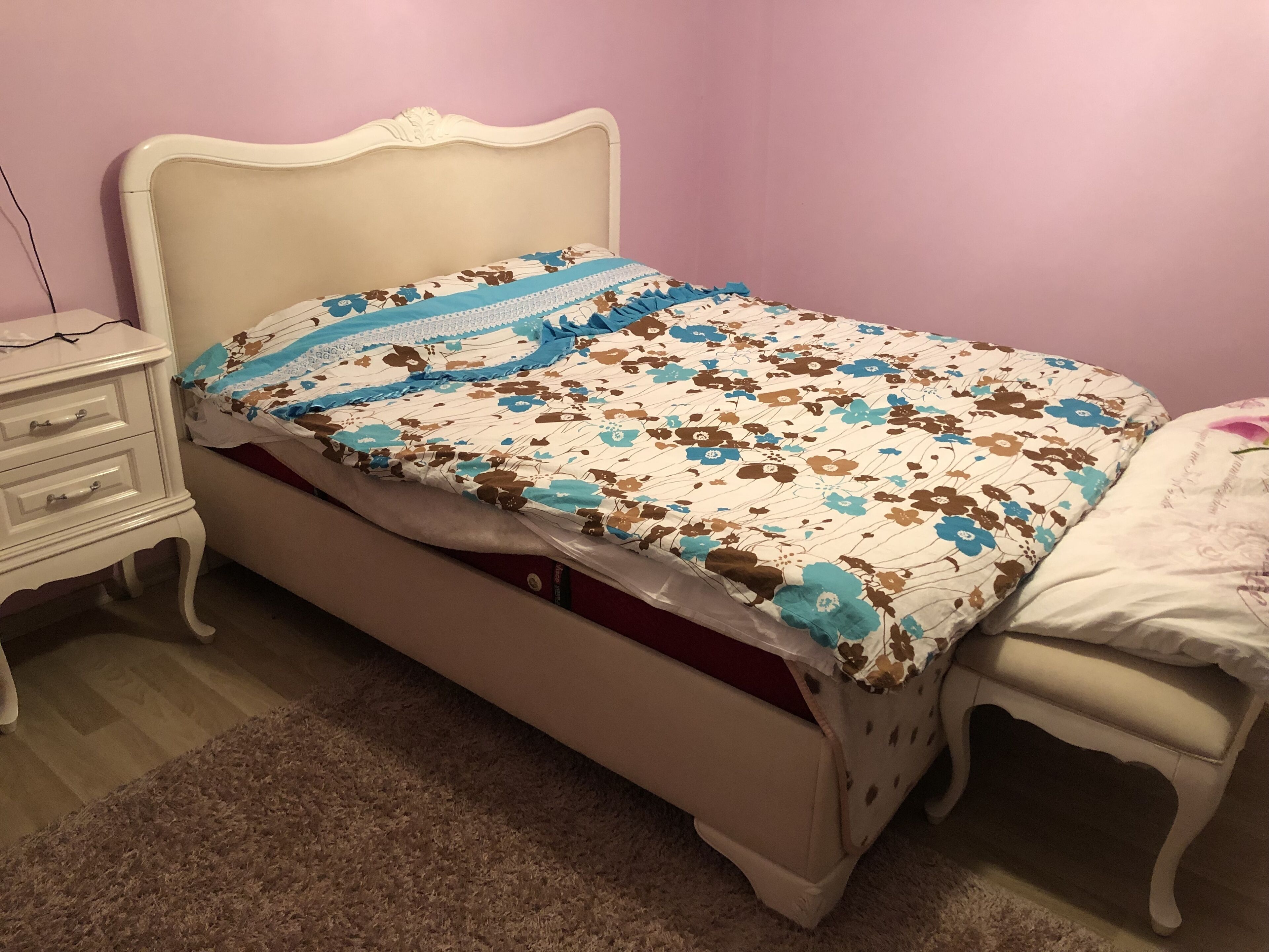 3 Rooms Cozy Flat in family apartment