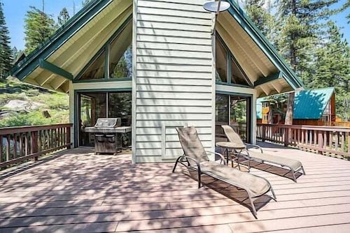 Spacious Cabin Sleeps up to 12! - Sky High #86 by Bear Valley Vacation Rentals