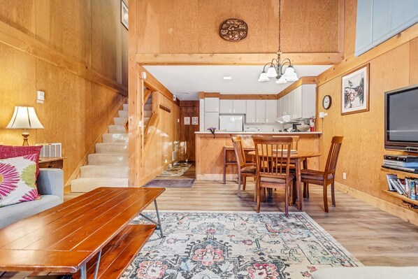 TV, fireplace, DVD player, books - Modern & Sleek Condo - Creekside #110 by Bear Valley Vacation Rentals (Bear Valley)