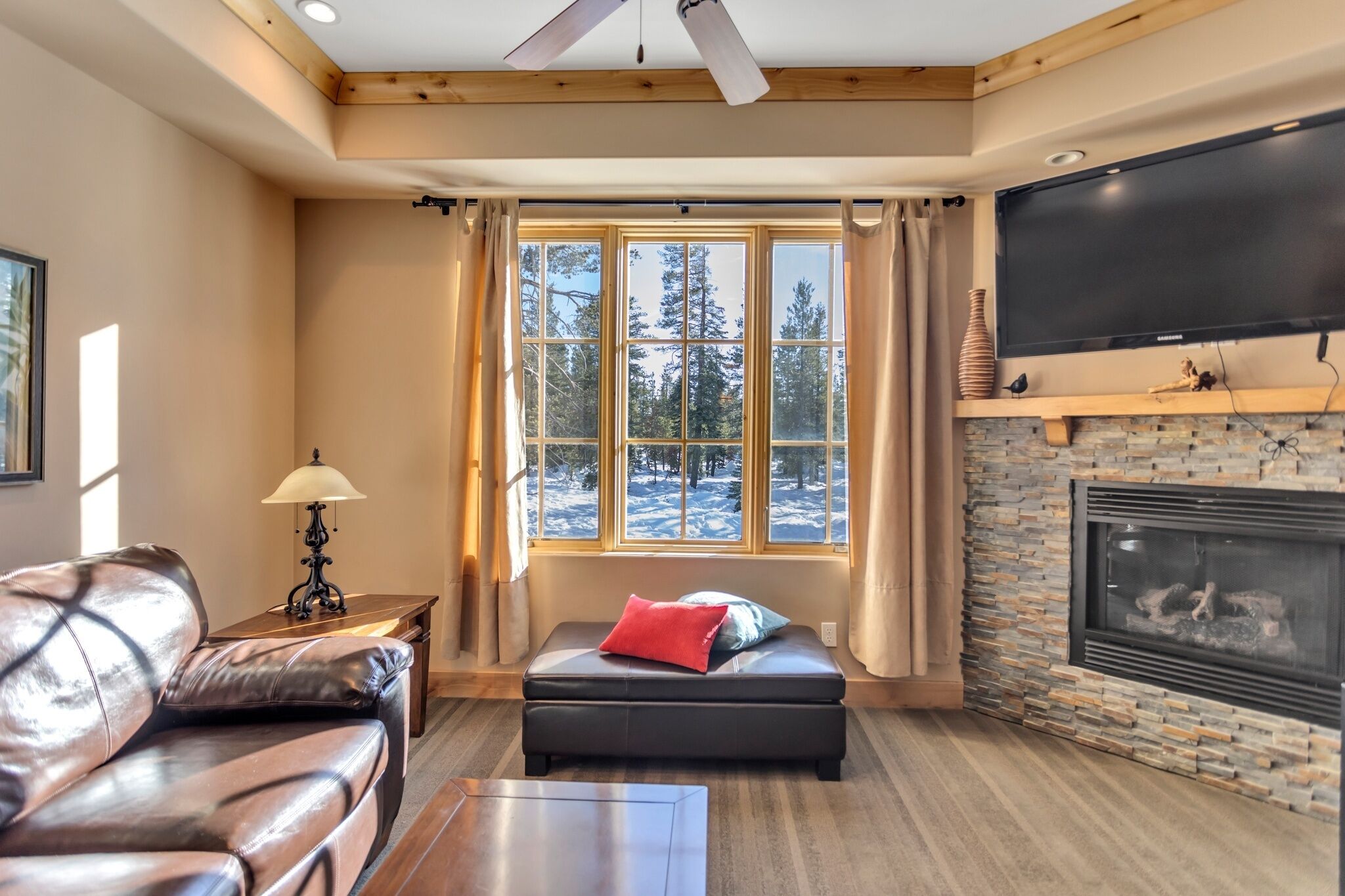 Luxurious Condo Sleeps 6! - Silver Mtn #208 by RedAwning