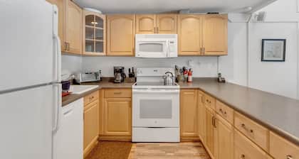 Stylish, Remodeled Condo - Creekside #14 by Bear Valley Vacation Rentals