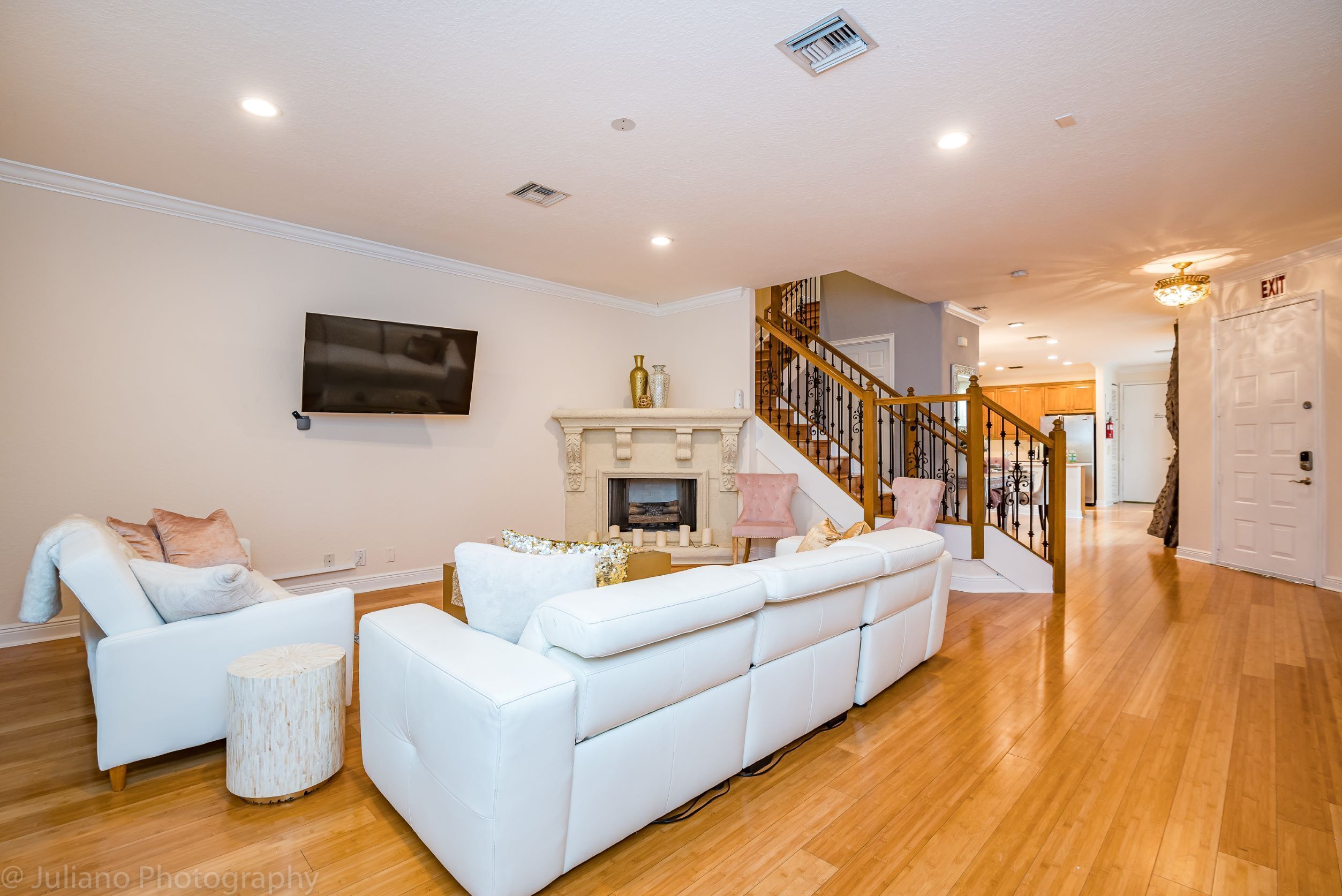 Stunning private townhome located in Fort Lauderdale’s Prime location