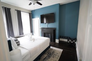Apartment | 3 bedrooms, iron/ironing board, free WiFi - 1210 Roland Way- Apartment (Pittsburgh)