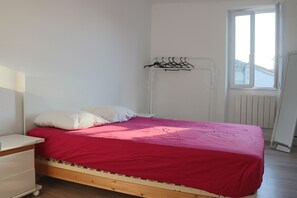 3 bedrooms, individually decorated, individually furnished - Maison de village Donzère (Donzere)