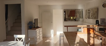 Maison de village DonzĂšre