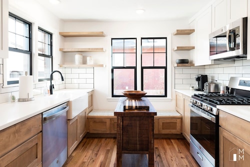Close to historic downtown Cedar City, SUU, and the Shakespeare Festival.