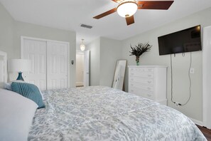 2 bedrooms, iron/ironing board, free WiFi, bed sheets