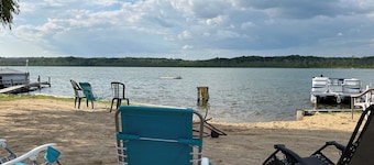 Fully furnished cabin overlooking scenic Wabasis Lake