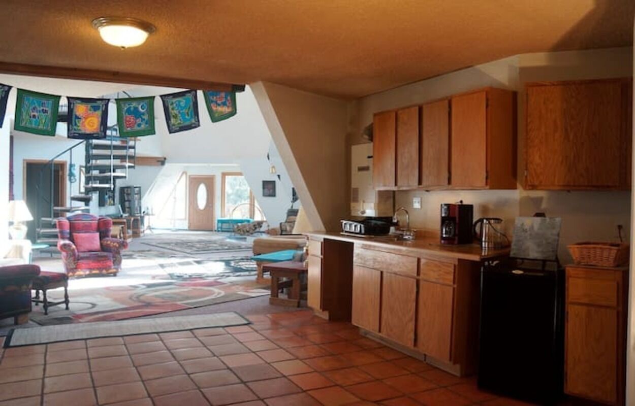 Huge, remote, mountain dome retreat.