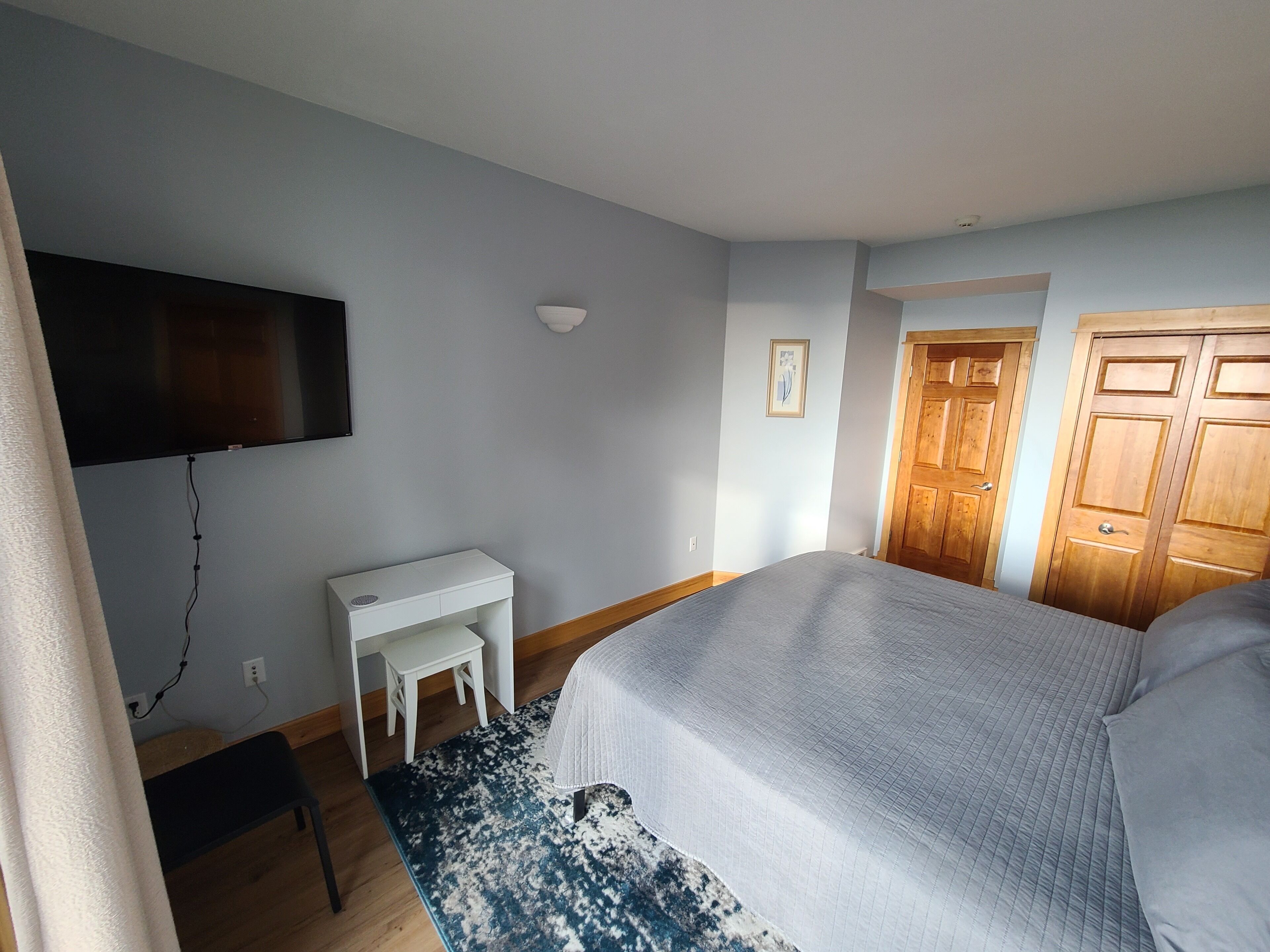 Fantastic get-a-way on Lake Michigan with amazing views!