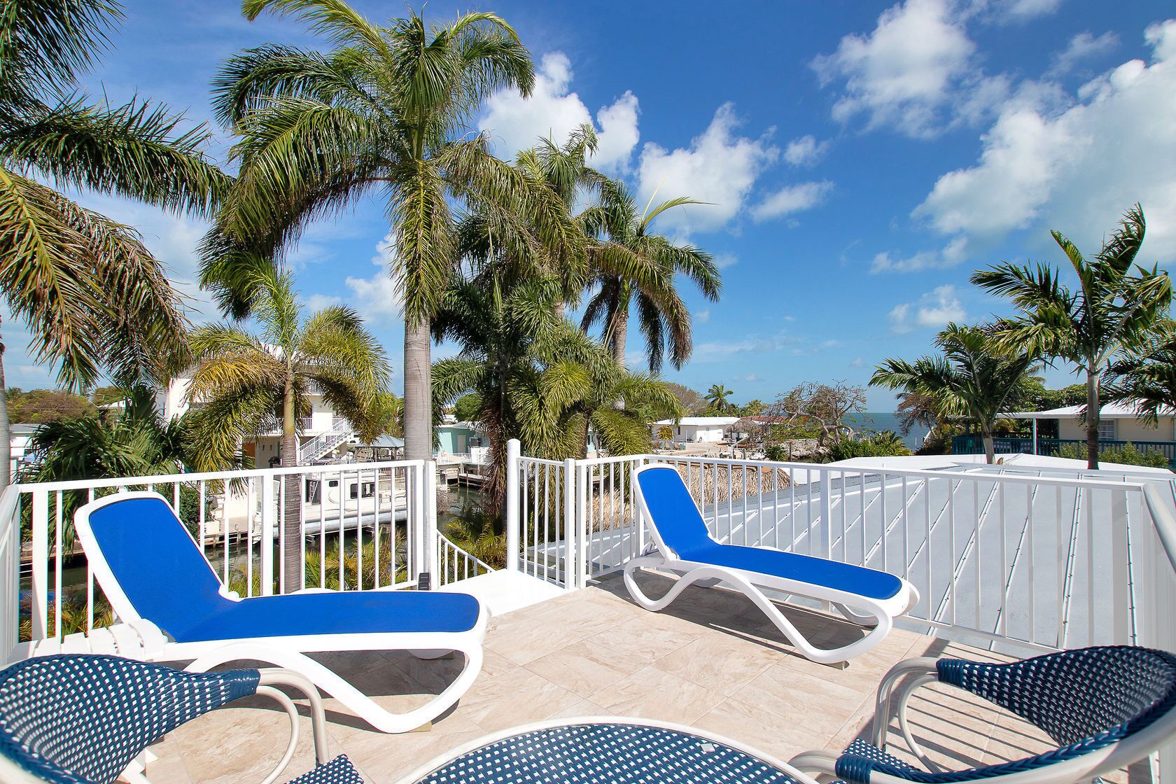 Fisherman's dream!!, Privacy, Heated Pool,Hot Tub, 50' Dockage