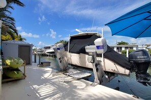 Marina - Fisherman's dream!!, Privacy, Heated Pool,Hot Tub, 50' Dockage, Tiki, pets ok,   (Marathon)