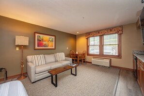 Flat-screen TV, fireplace, video games, DVD player