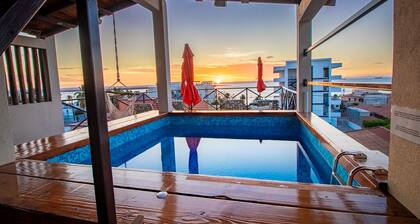 Suite Leonardo, luxury and comfort close to the malecon. Breakfast included