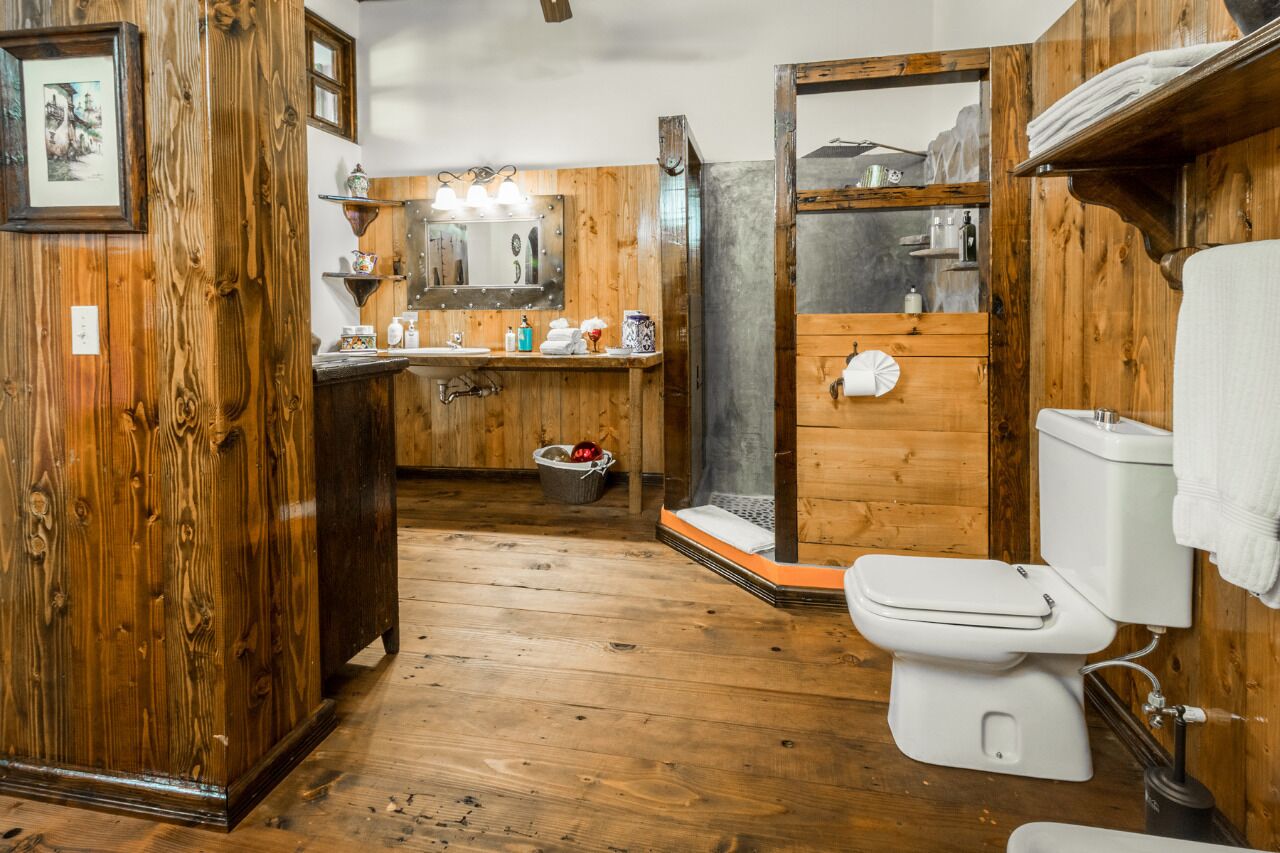 Suite Leonardo, luxury and comfort close to the malecon. Breakfast included