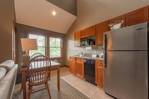 Fridge, microwave, dishwasher, coffee/tea maker - Suites at Silver Tree: A305 Studio & Loft Lake View (Oakland)
