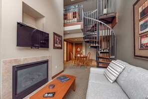 TV, fireplace, video games, DVD player - Suites at Silver Tree: A311 One Bedroom & Loft Lake View (Oakland)