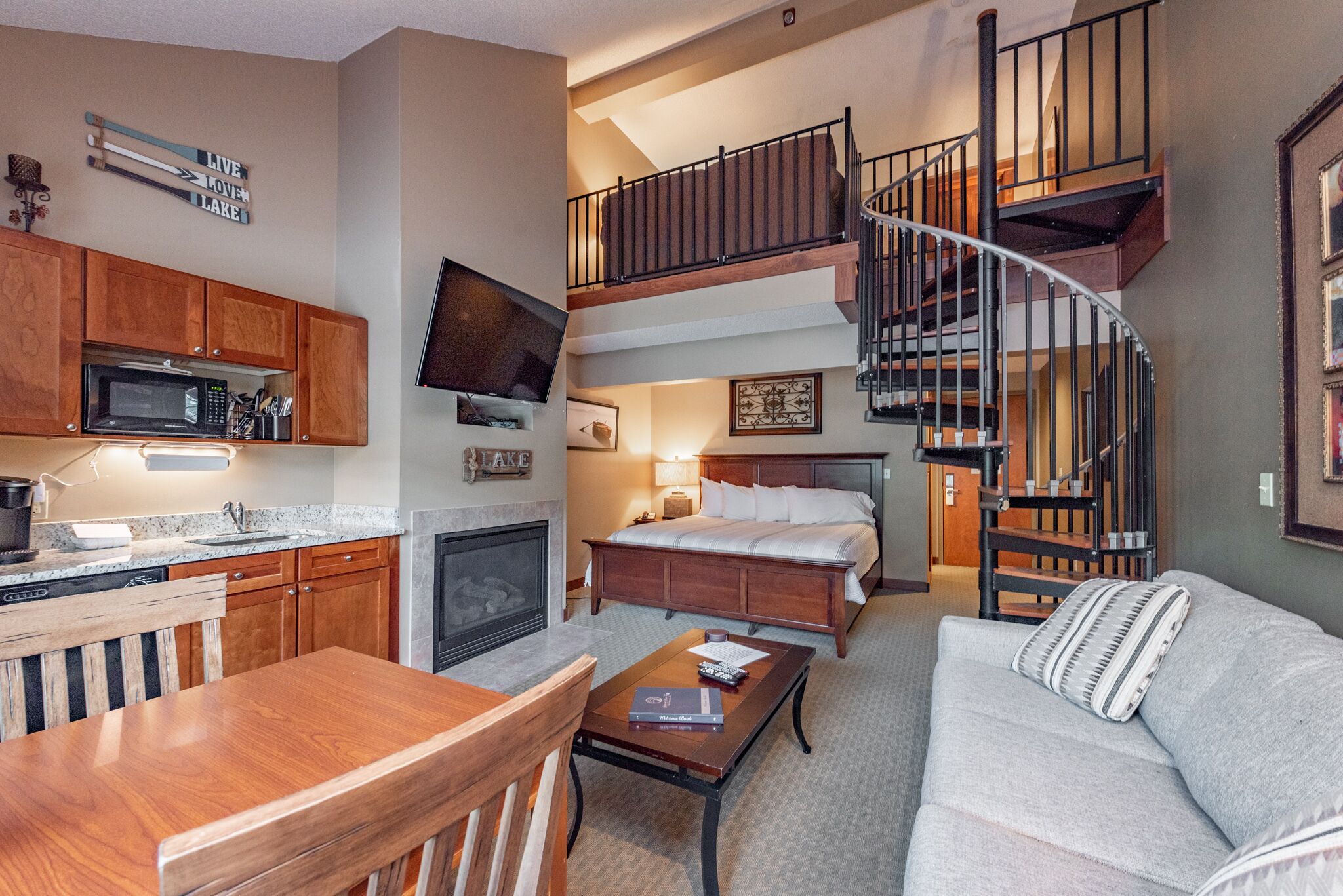Suites at Silver Tree A314: Studio and Loft Suite with Free WIFI and Fireplace!