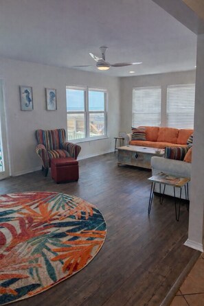 Smart TV, DVD player, video library, stereo