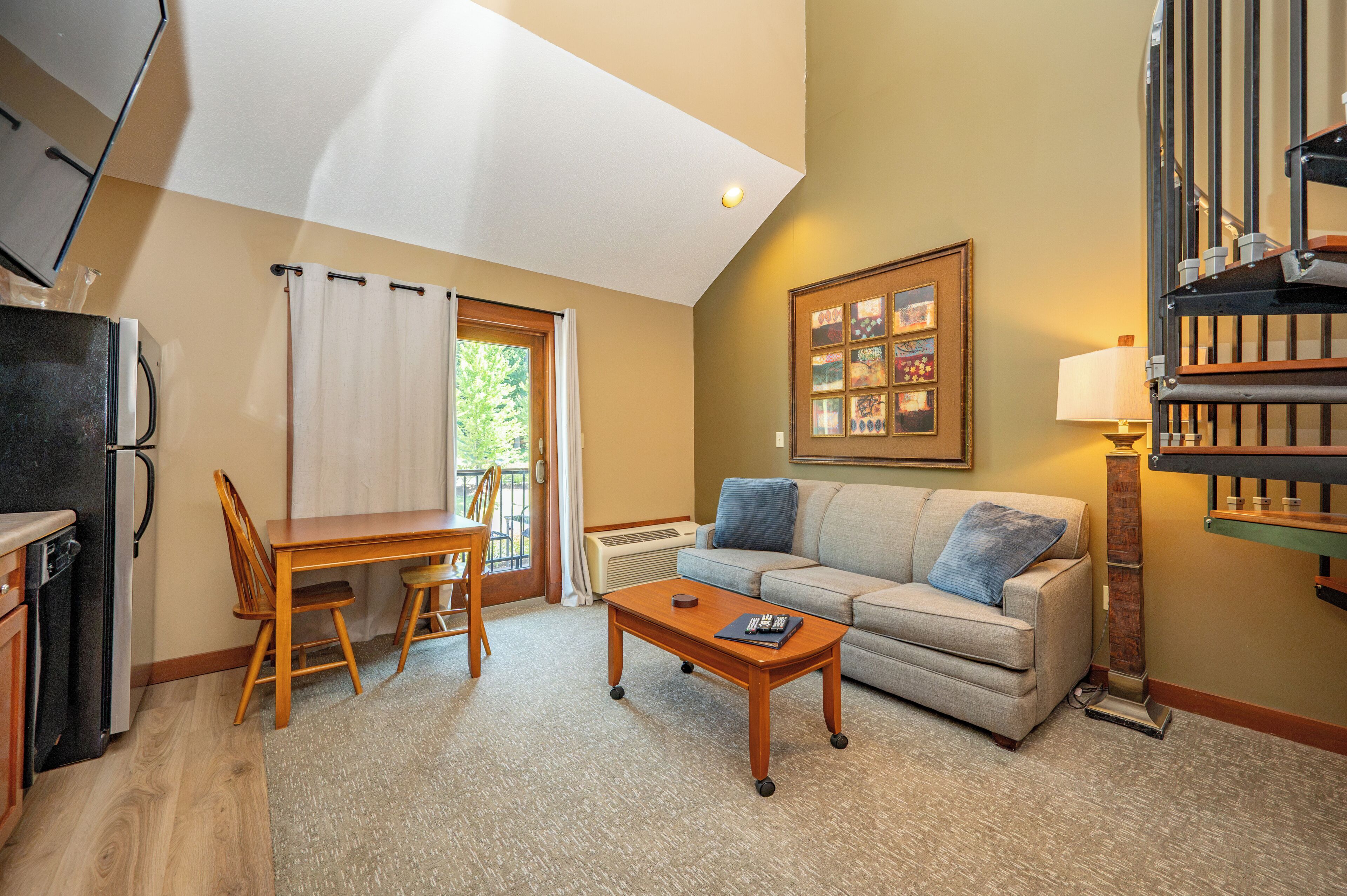 Flat-screen TV, fireplace, video games, DVD player