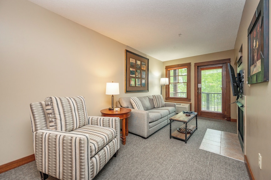 Suites At Silver Tree: B105 One Bedroom Lake View - Annapolis, MD