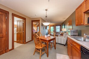 Interior - Suites at Silver Tree: B204 One Bedroom Lake View (Oakland)