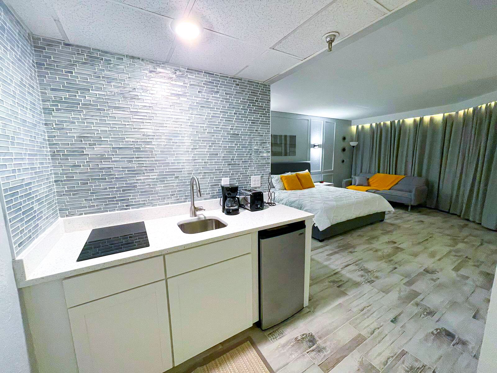 Best Studio close to International Dr / Universal